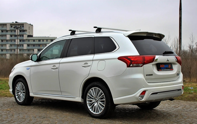 Mitsubishi Outlander cena 109900 przebieg: 41500, rok produkcji 2019 z Cedynia małe 301